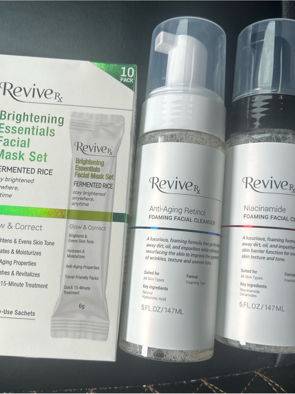 Anti-Aging Retinol Foaming Facial Cleanser – White